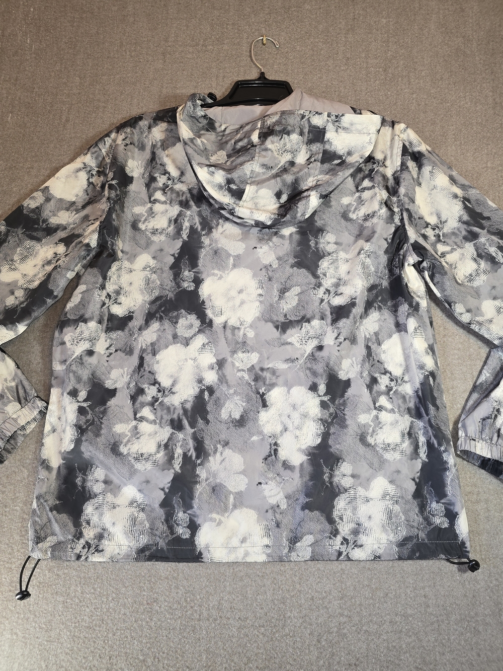 Original Use Gray & White Floral Windbreaker Medium - Picture 8 of 16